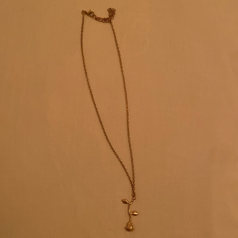 Rose necklace